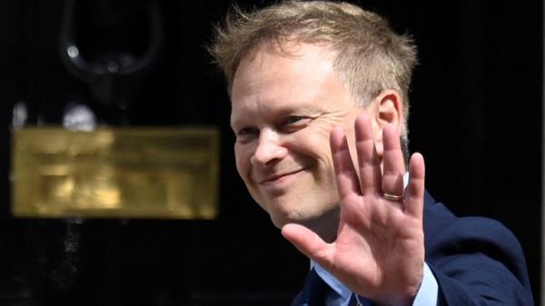 British Secretary for Transport Grant Shapps gestures outside Downing Street in London, Britain, July 12, 2022. REUTERS/Toby Melville
