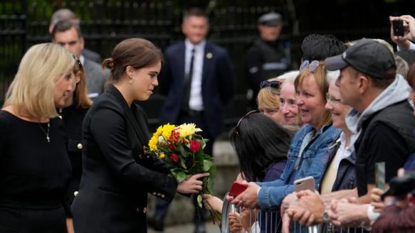Princess Eugenie receives a bunch of flowers from a member of the public outside the gates of Balmoral Castle in Aberdeenshire, Scotland, Saturday, Sept. 10, 2022. Queen Elizabeth II, Britain&#39;s longest-reigning mo<em></em>narch and a rock of stability across much of a turbulent century, died Thursday after 70 years on the throne. She was 96. 
PIC:AP