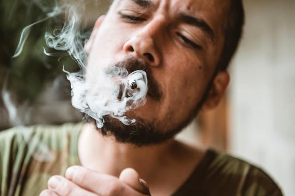吸食大麻可能比吸烟对肺更有害
